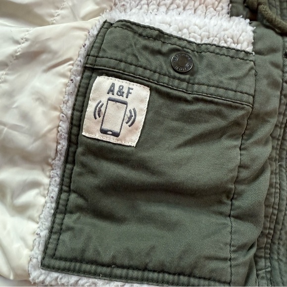 Vintage Y2K Abercrombie & Fitch Green Utility Sherpa Lined Fur Hood Jacket - Picture 11 of 12